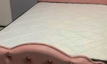 Imagem 2: Cabeceiras e sofás de alto padrão