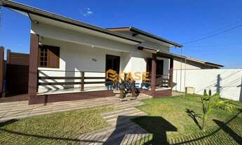 Imagem 3: Casa com piscina com 2 dormitórios sendo 1 suíte à venda + edícula, 86,20 m² por R$ 570.00