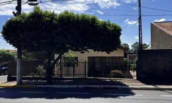 Imagem: Casa em Terreno de 330 m² - Flandria