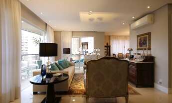 Imagem: Alto Padrão em prédio neoclássico, próx