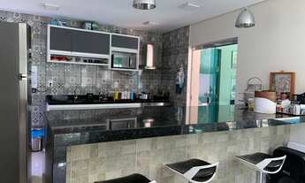 Imagem 8: Casa de condomínio para venda possui 215 metros quadrados com 3 quartos em Ponta Negra - M