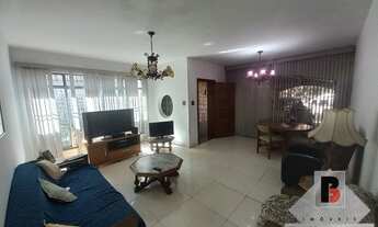 Imagem 7: Casa terreá para locação em frente a uma praça bem tranquila e com vigia 24 horas