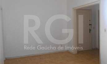 Imagem 5: Apartamento de 2 (dois) dormitórios na rua Santo Antônio, muito bem localizado, ficando a