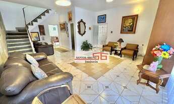 Imagem 5: OPORTUNIDADE! Belo Sobrado de 250m² com 03 Dormitórios Edícula Varanda Churrasqueira e 03