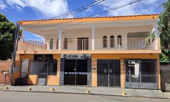 Imagem: Sobrado Amplo - Para fim Comercial ou Residencial