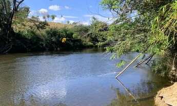 Imagem 6: Sitio 7.000 m², 2 casas, área externa com paiol, pomar, terreno fértil, margem rio cipó