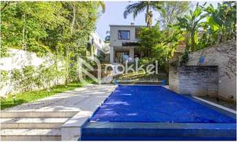 Imagem: Casa com 400 m², 3 quartos sendo 3 suítes