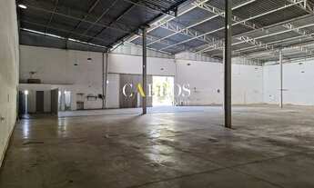 Imagem 15: Galpão com amplo pátio para estacionamento