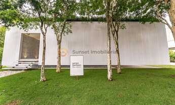 Imagem 2: Residência Exclusiva e Imponente em Alphaville Sofisticação e Conforto em Cada Detalhe