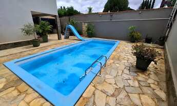 Imagem: Casa de 345m² com 04 quartos para locação