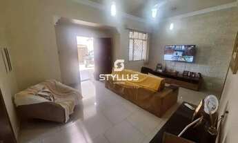 Imagem 2: Casa Duplex Independente com Piscina e Churrasqueira em Rua Tranquila! M16P