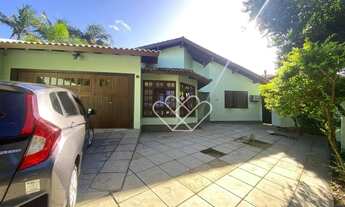 Imagem 2: Casa com Piscina e Churrasqueira no Bairro Dom Feliciano, Gravataí O Lar Perfeito para Su