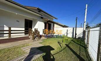 Imagem 4: Casa com piscina com 2 dormitórios sendo 1 suíte à venda + edícula, 86,20 m² por R$ 570.00