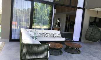 Imagem 2: BELÍSSIMA CASA À VENDA! ALTO PADRÃO! VISTA PARA O CAMPO DE GOLF!