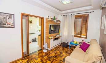 Imagem 3: Apartamento de dois dormitórios totalmente reformado bairro São Geraldo em Porto Alegre