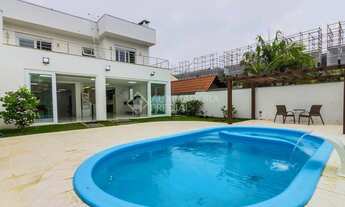 Imagem: Casa com 3 quartos no bairro Tristeza