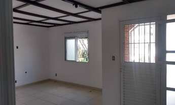 Imagem 2: Aluga-se casa na Morada do Vale 1 - residência e/ou empresa