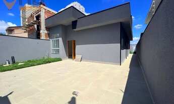 Imagem 2: Casa Térrea com 3 Dormitórios e Amplo Quintal - Vila Branca - Jacareí