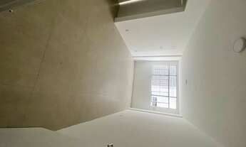 Imagem 3: 300m do shopping Recife! Alugo exc 2qts + 1 reversível. Porcelanato. Armários novos