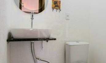 Imagem 3: Apartamento semi mobiliado, com 2 dormitórios, 2 banheiros e 1 vaga de garagem no bairro P