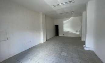 Imagem 6: Ponto comercial no coração do montese