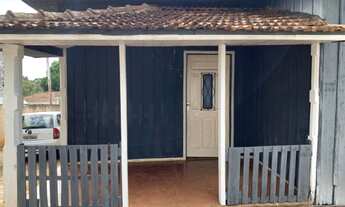 Imagem 3: Aluga-se casa de madeira, simples, grande e central