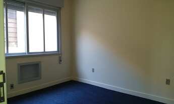 Imagem 4: Apartamento para aluguel possui 65 metros quadrados com 2 quartos, peças amplas, ensolarad