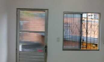 Imagem 2: Alugo casa 2/4 e sala cozinha e banheiro com luz e água incluso