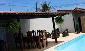 Imagem 2: Casa com piscina!
