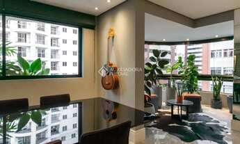 Imagem 7: Apartamento de Alto Padrão no Batel Este apartamento foi totalmente reformado e recebe voc