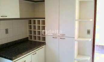 Imagem 6: Casa residencial disponível para venda e locação no bairro Santa Mônica em Uberlândia-MG