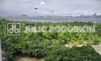 Imagem 2: Apartamento Espetacular na Praia do Flamengo - 200m² com Vista para a Baía de Guanabara