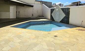 Imagem: LINDA CASA COM PISCINA EM ÓTIMA LOCALIZAÇÃO