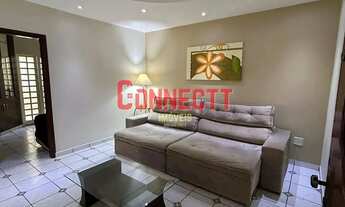 Imagem 2: CASA TÉRREA CHARMOSA À VENDA PARQUE DAS FIGUEIRAS 224m² DE CONFORTO E ESTILO!