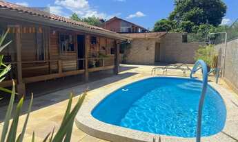 Imagem 2: Casa térrea próximo à praia do Campeche