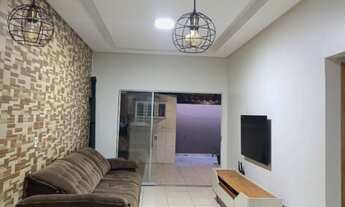 Imagem 2: Casa com sala, cozinha americana, 2 quartos, área gourmet, área de serviço, toda avaranda