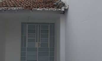 Imagem 2: Casa na Areia Branca, toda reformada com pintura nova