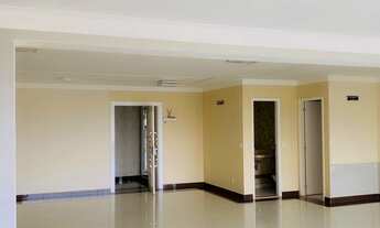 Imagem 7: Apartamento para venda com 192 metros quadrados com 4 quartos Royale