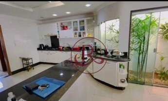 Imagem: Sobrado com 4 quartos à venda, 330 m²