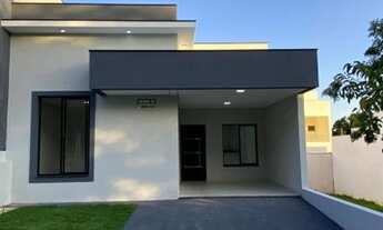 Imagem: Casa de condomínio térrea para venda possui