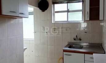 Imagem 6: Apartamento desocupado de dois dormitórios no bairro Menino Deus em Porto Alegre