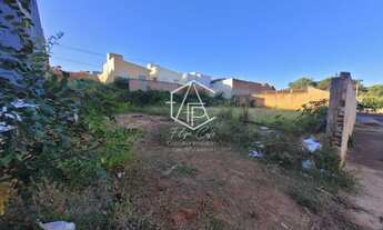 Imagem 2: Terreno 640m² desdobra em 5 lotes