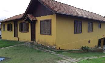 Imagem 2: Casa para Venda em Nova Friburgo, Santa Elisa, 4 dormitórios, 2 suítes, 4 banheiros, 2 vag