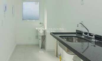 Imagem 6: PORTO ALEGRE - Apartamento Padrão - Partenon