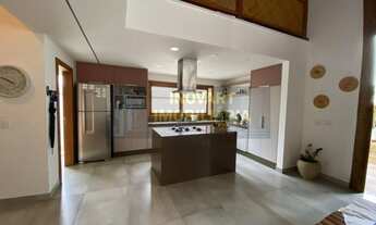 Imagem 4: Casa de condomínio para venda possui 300 metros quadrados com 4 quartos