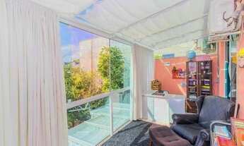 Imagem 5: Casa com 3 Quartos e 2 banheiros à Venda, 102 m² no bairro Floresta, Porto Alegre - RS