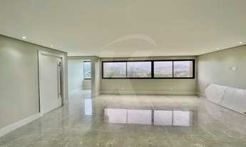 Imagem 4: Aluga-se Apartamento reformado com material de altíssimo padrão! 4 Quartos, 2 Vagas, Treme