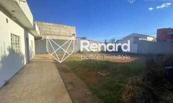 Imagem 3: Aproveita!! Casa com 2 quartos, sendo 1 suíte, laje, amplo quintal, lote 400m2, condomínio