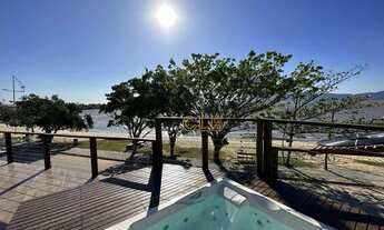 Imagem 2: Com uma vista de tirar o fôlego ... Frente para o mar !! Excelente oportunidade na Praia