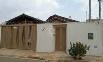 Imagem: CASA COM 03 DORMITÓRIOS NO BAIRRO UNIÃO